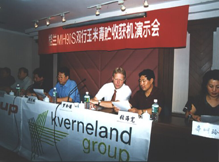 In 2000, Lars held the Kv. Maize Chopper Demonstration in Heilongjiang, China 1